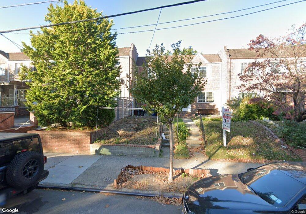 7026 Utopia Pkwy, Fresh Meadows, NY 11365 - photo 1