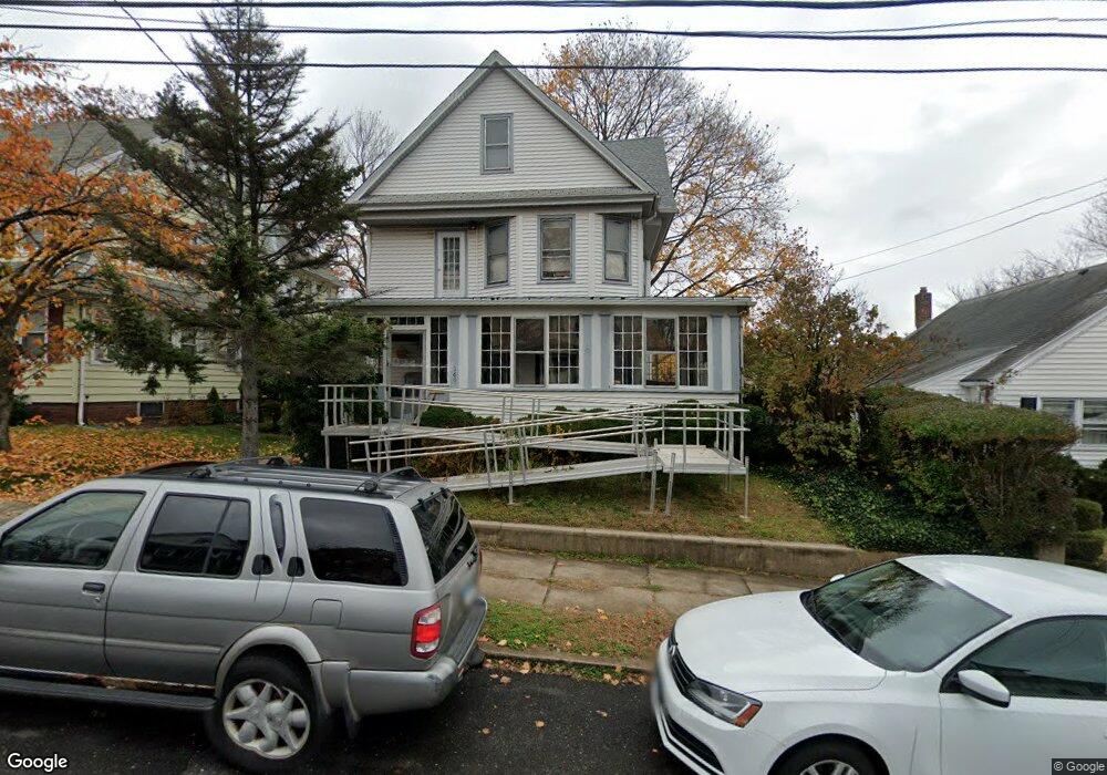 360 Gurdon St, Bridgeport, CT 06606 - photo 1