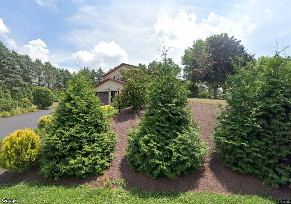 1442 Oakcrest Ln, Coplay, PA 18037 - photo 1