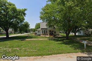 711 N 4th St, Tecumseh, NE 68450