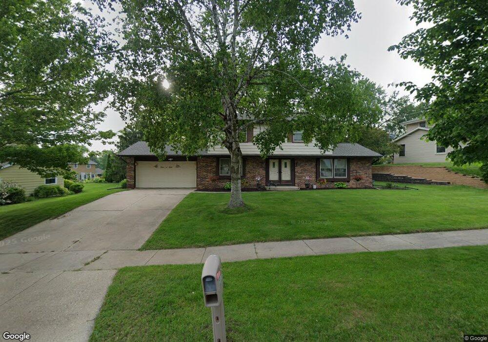 2414 Saratoga Rd, Waukesha, WI 53186 - photo 1