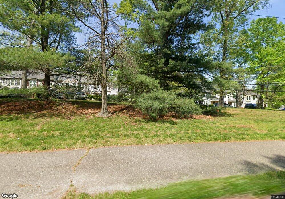 8208 Maple Ridge Ave, Springfield, VA 22153 - photo 1