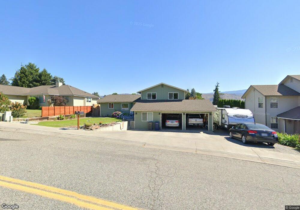 726 12th St NE, East Wenatchee, WA 98802 - photo 1