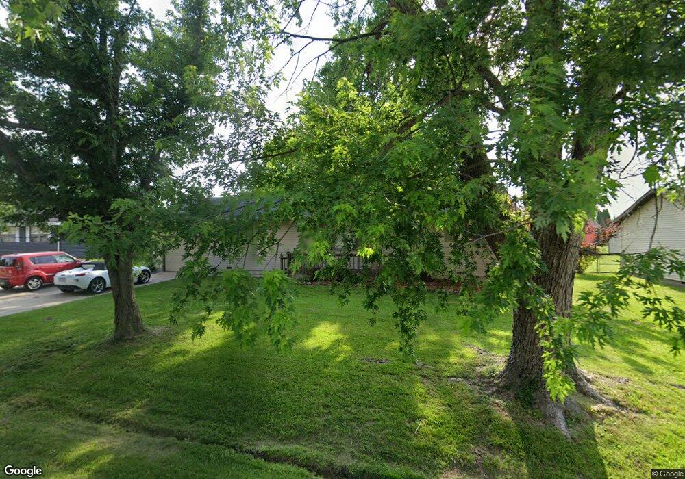 1817 Village Ln, Bolivar, MO 65613 - photo 1