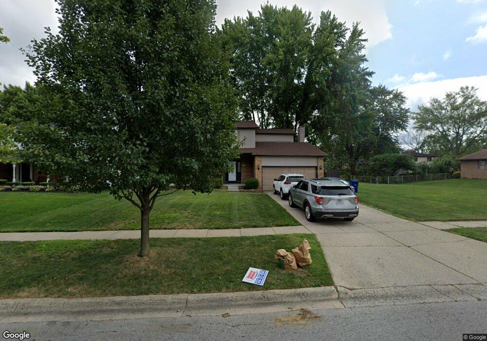 1661 Alpine Dr, Columbus, OH 43229 - photo 1