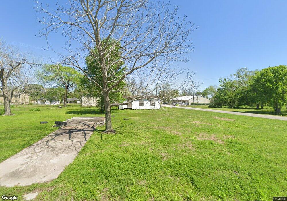 1307 3rd St, Bay City, TX 77414 - photo 1