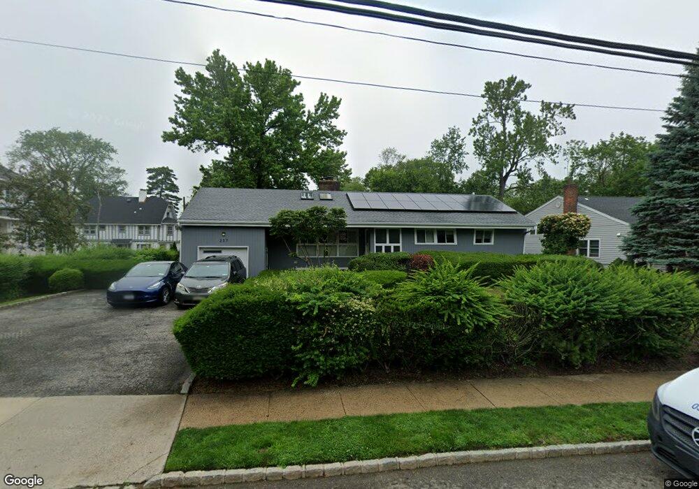 237 Schenck Ave, Great Neck, NY 11021 - photo 1