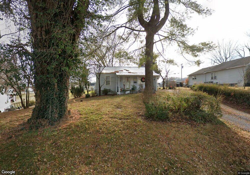 1406 E Chilhowie Ave, Johnson City, TN 37601 - photo 1