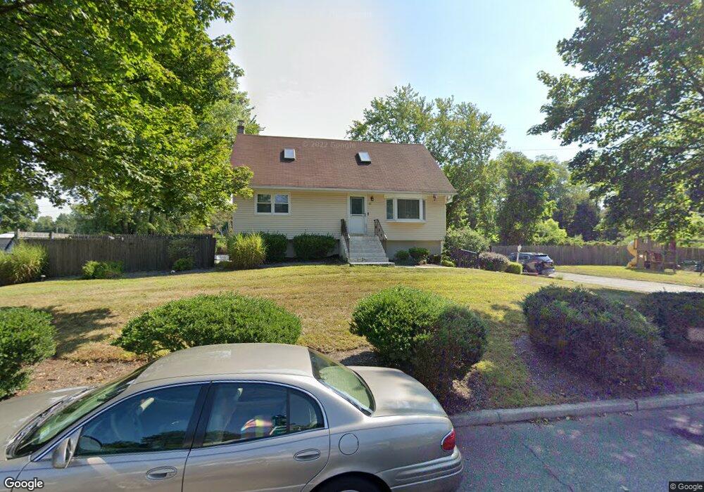 62 Fairview Ct, Nanuet, NY 10954 - photo 1