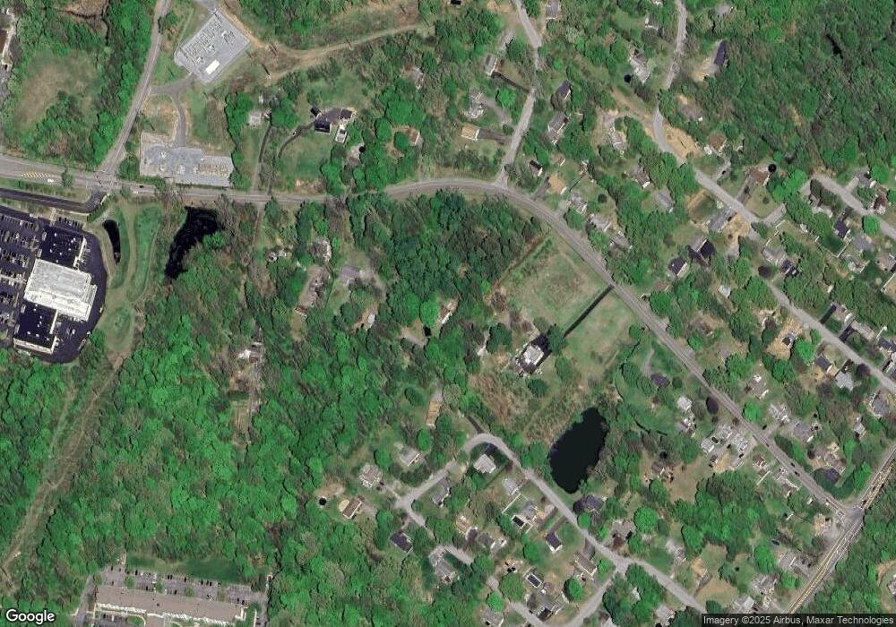 21 Labrador Ln, Poughkeepsie, NY 12601 - photo 1