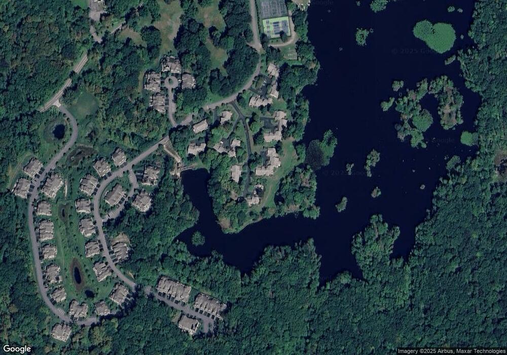 34177 Furnace Dock Rd unit 77, Cortlandt Manor, NY 10567 - photo 1