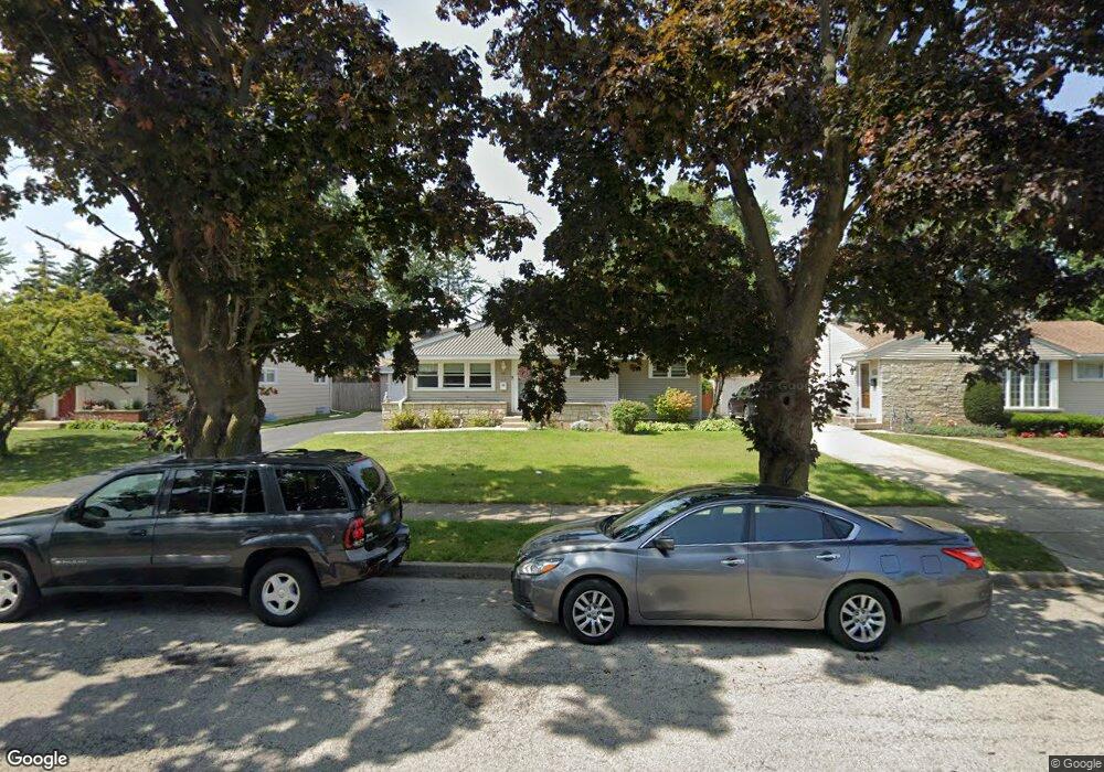 534 N Berwick Blvd, Waukegan, IL 60085 - photo 1