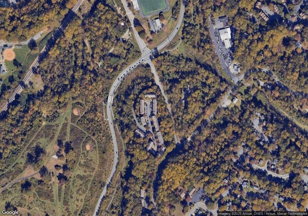 108 Melbourne Park Cir unit B, Charlottesville, VA 22901 - photo 1