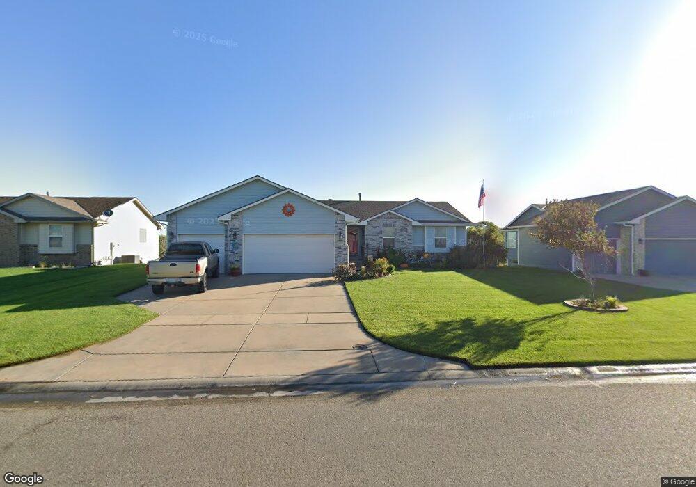 823 S Longbranch Cir, Maize, KS 67101 - photo 1