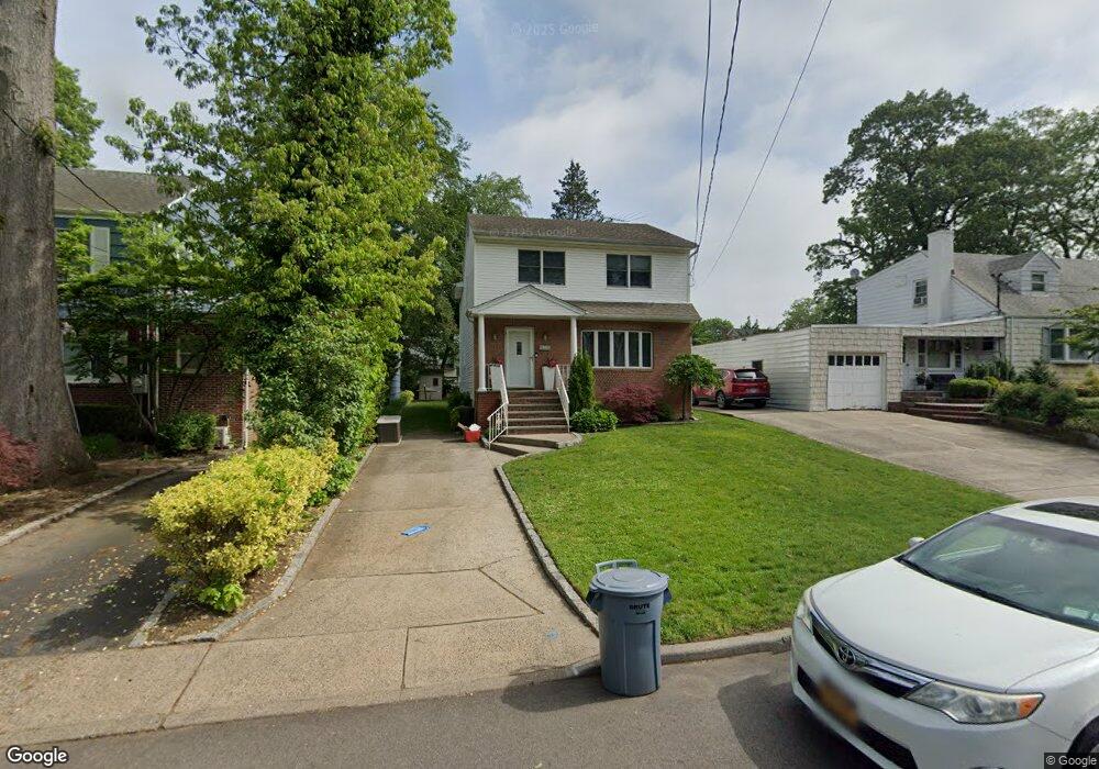 217 Walker Place, West Hempstead, NY 11552 - photo 1