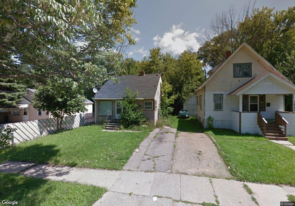 1528 Robertson Ave, Lansing, MI 48915 - photo 1