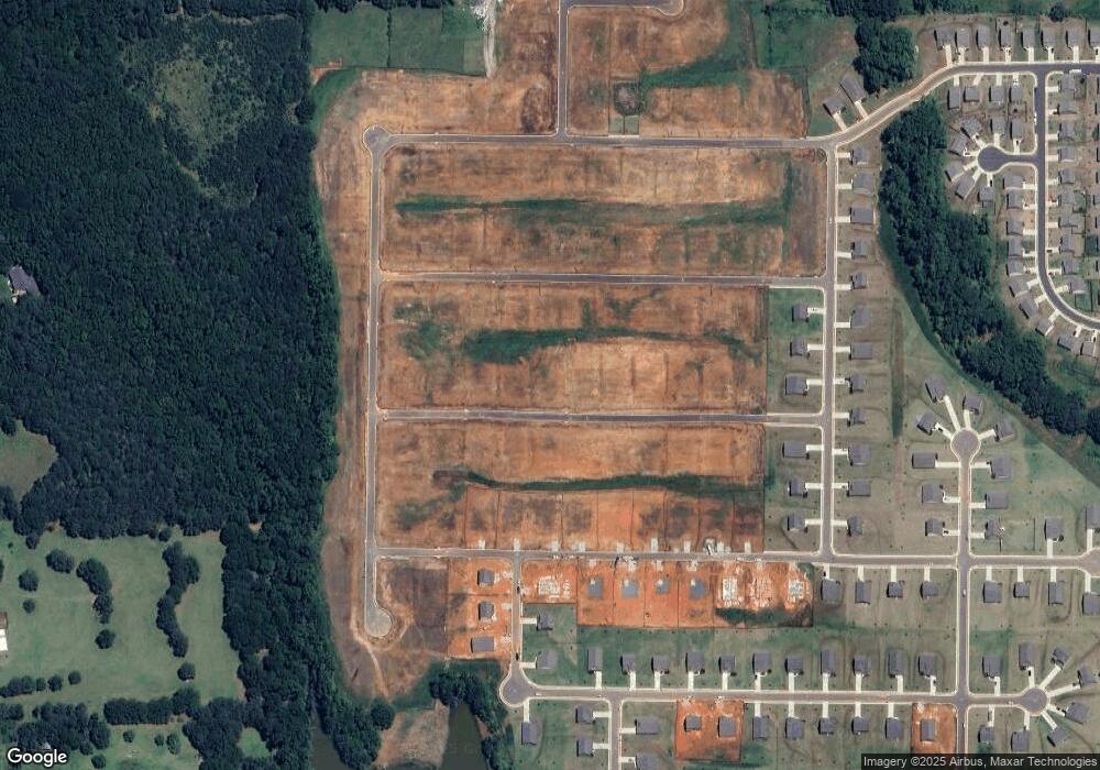 928 Hesston Dr, Locust Grove, GA 30248 - photo 1