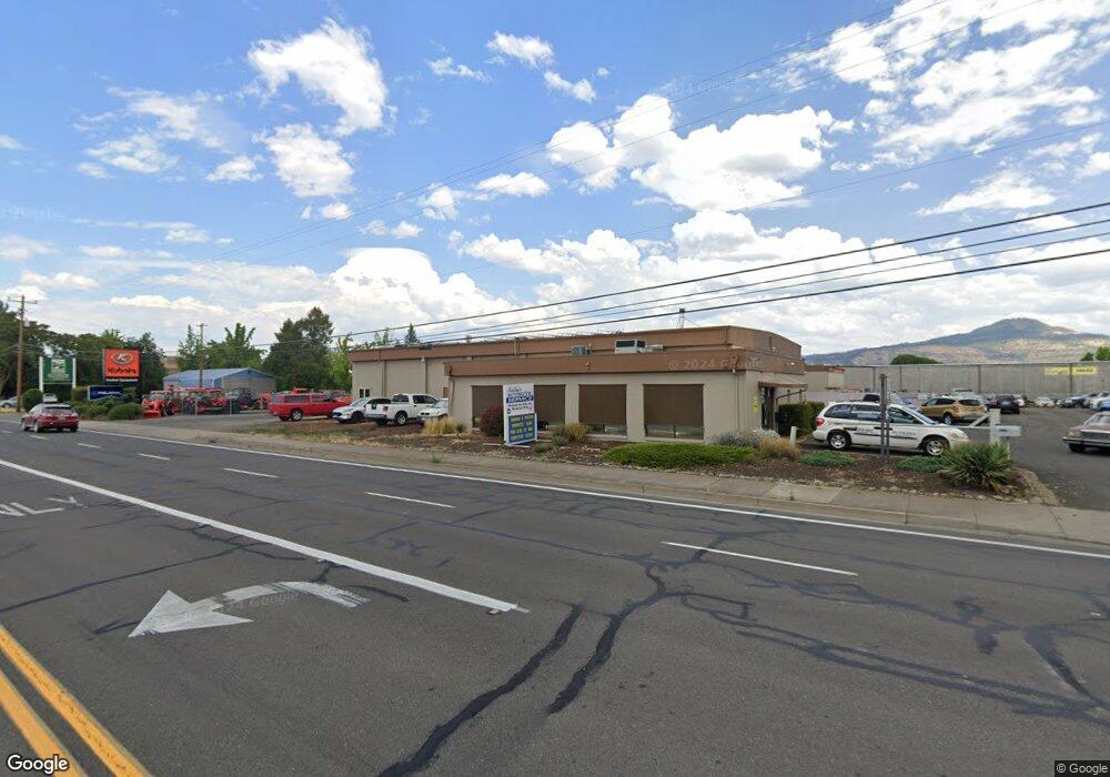 2990 Biddle Rd, Medford, OR 97504 - photo 1