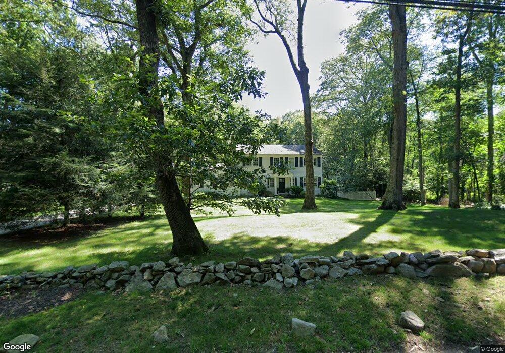 653 Cheese Spring Rd, New Canaan, CT 06840 - photo 1