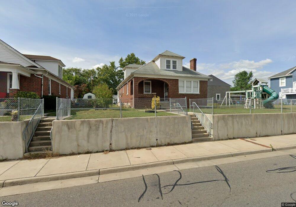 567 N Delphine Ave, Waynesboro, VA 22980 - photo 1