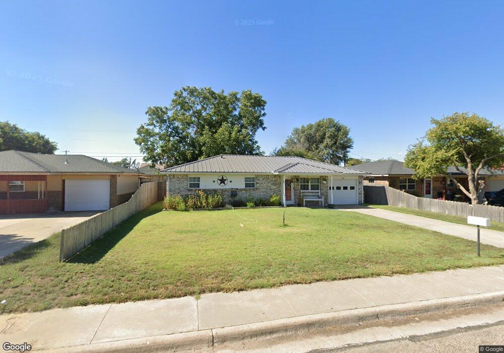 503 Pine Ave, Dumas, TX 79029 - photo 1