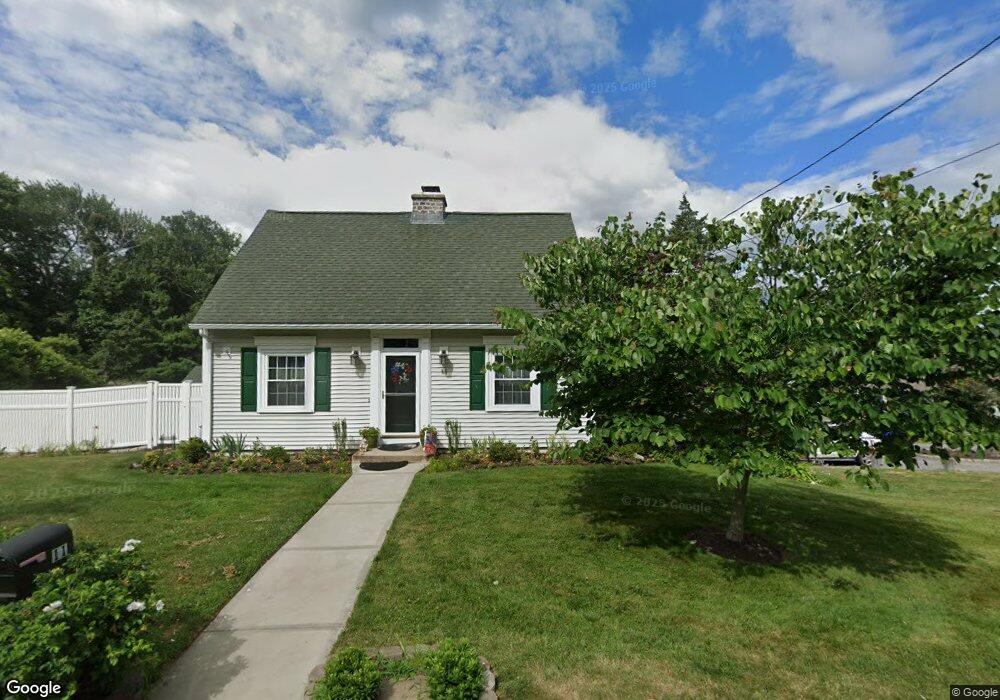 11 Carlton Ave, Warwick, RI 02889 - photo 1