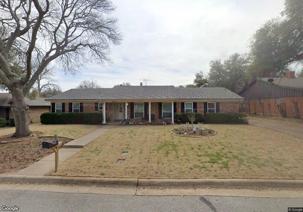 4301 Barcelona Dr, Fort Worth, TX 76133 - photo 1