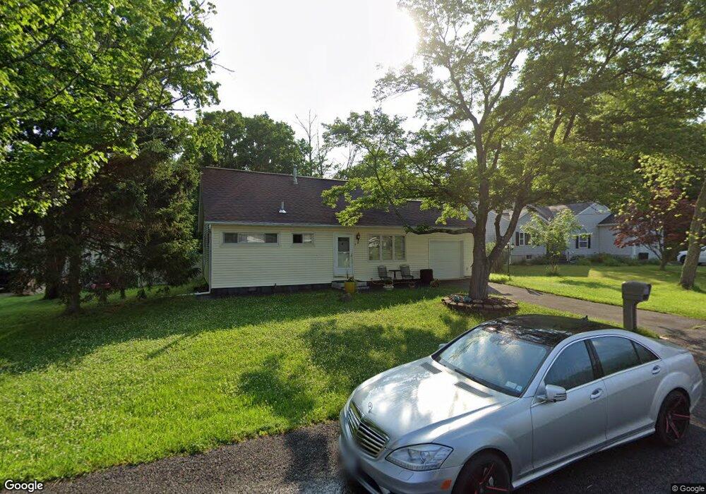 7 Quaker Dr, Schenectady, NY 12309 - photo 1