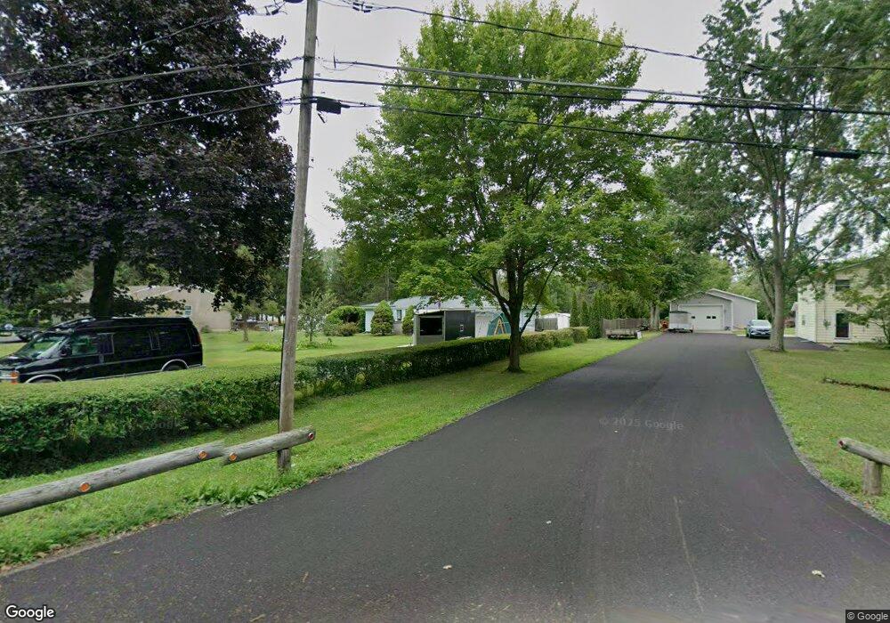 5576 Mapleton Rd, Lockport, NY 14094 - photo 1