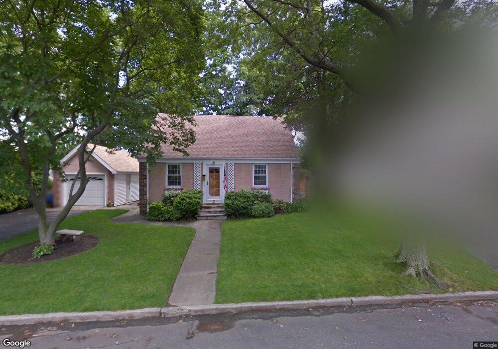 38 S Pine Creek Ct, Fairfield, CT 06824 - photo 1