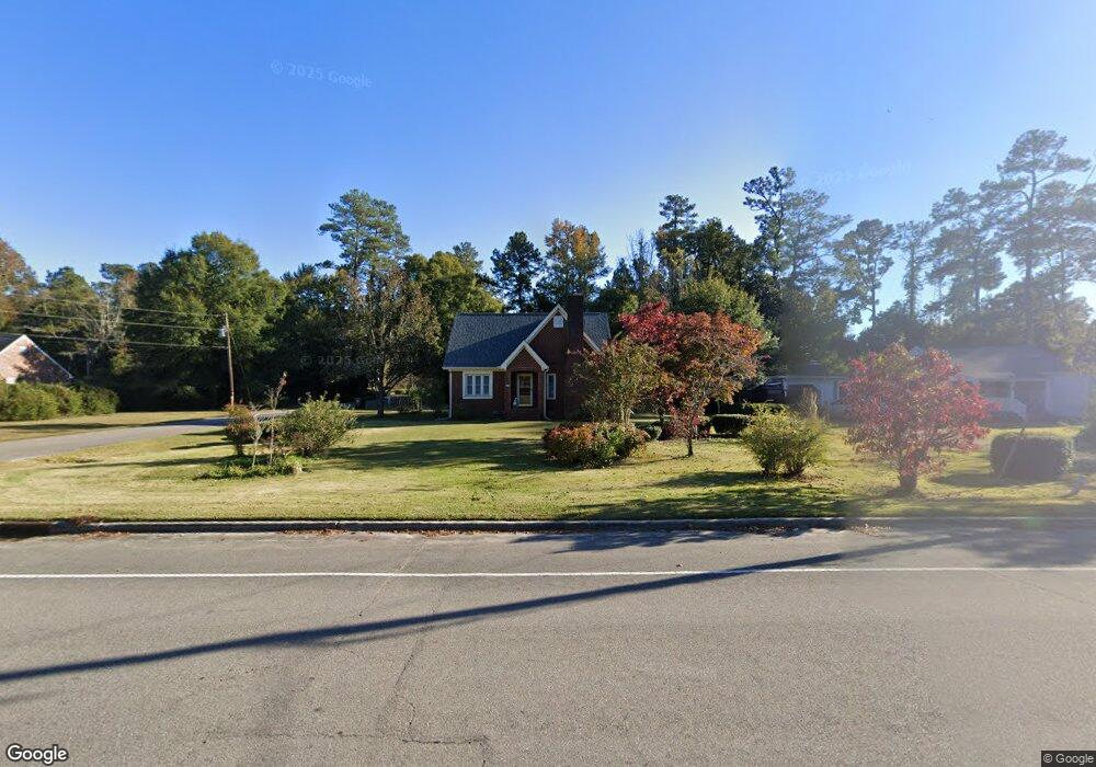 711 E Wilmington St, Burgaw, NC 28425 - photo 1