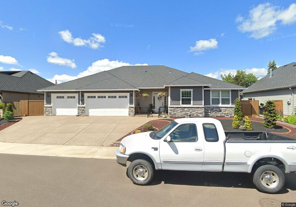 680 NW 11th Ave, Canby, OR 97013 - photo 1