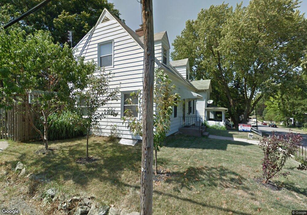 1920 Tremont Ave, Davenport, IA 52803 - photo 1