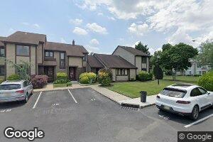 9 Chelsea Ct, Parlin, NJ 08859