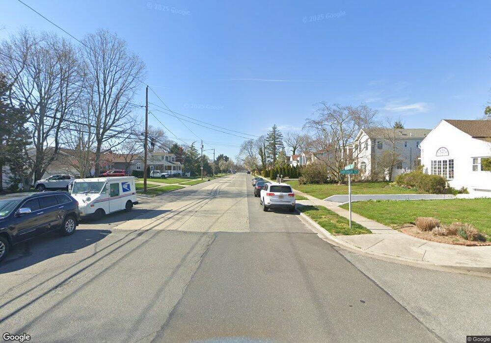 2356 Wynsum Ave, Merrick, NY 11566 - photo 1