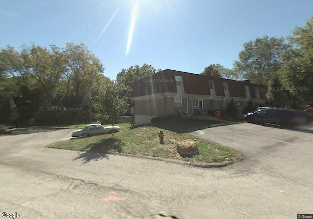 10011 W 52nd St, Shawnee, KS 66203 - photo 1