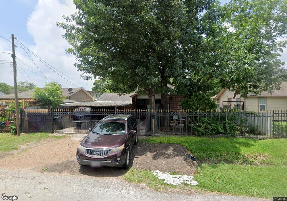 8917 Meta St, Houston, TX 77022 - photo 1