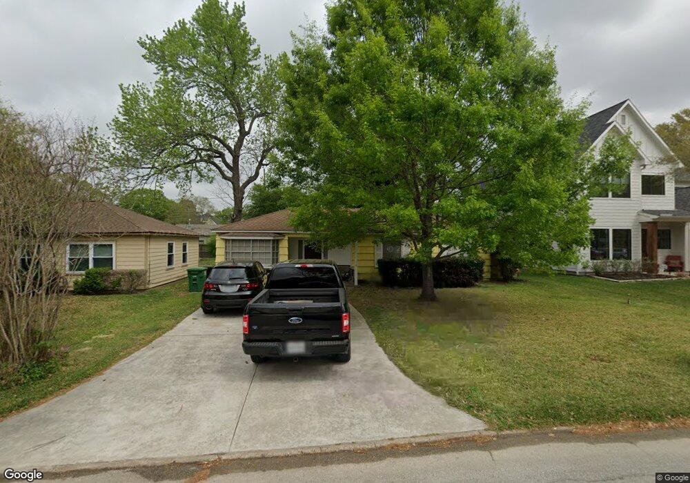 1818 Saxon Dr, Houston, TX 77018 - photo 1