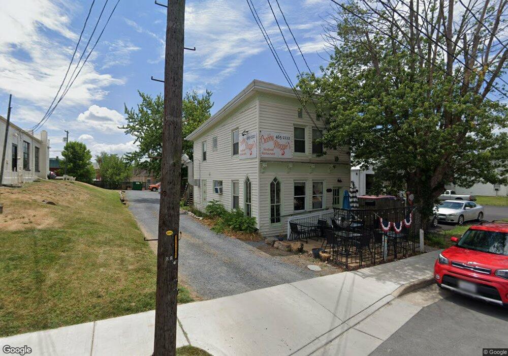 260 E Washington St, Strasburg, VA 22657 - photo 1