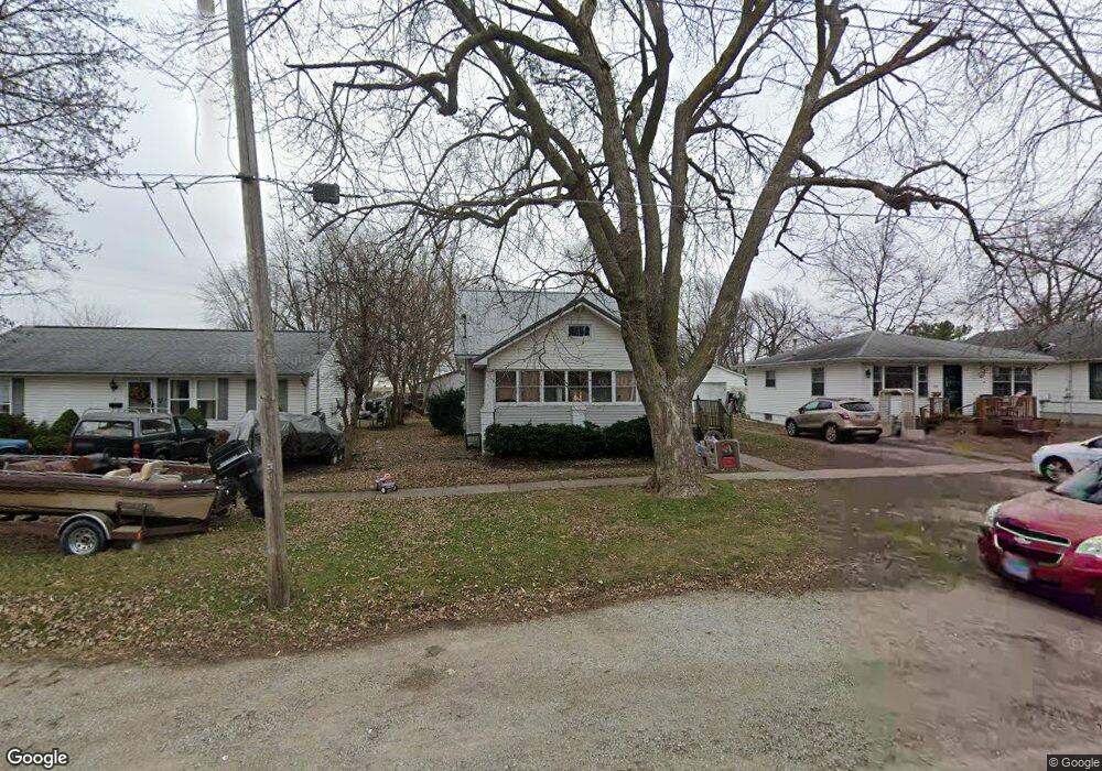 1212 N 10th St, Mattoon, IL 61938 - photo 1