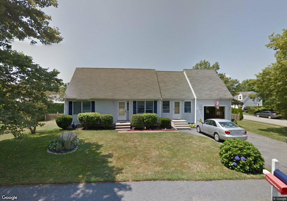 7 Debbie Ct, Middletown, RI 02842 - photo 1