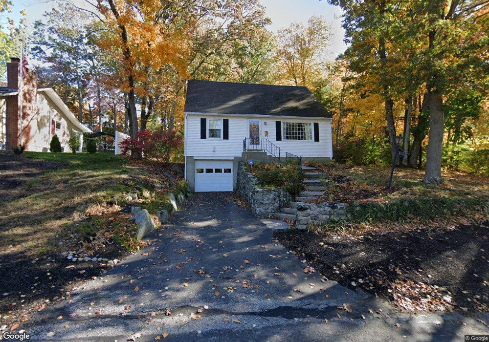 233 Pickering St, Manchester, NH 03104 - photo 1