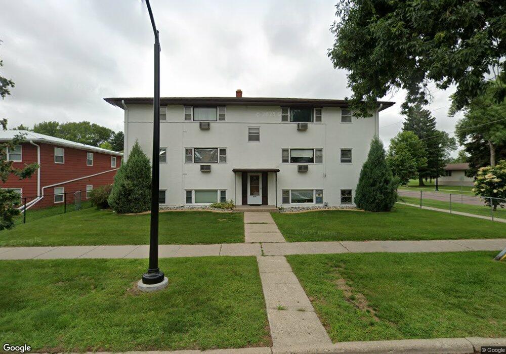 2826 8th St N unit 5, Fargo, ND 58102 - photo 1