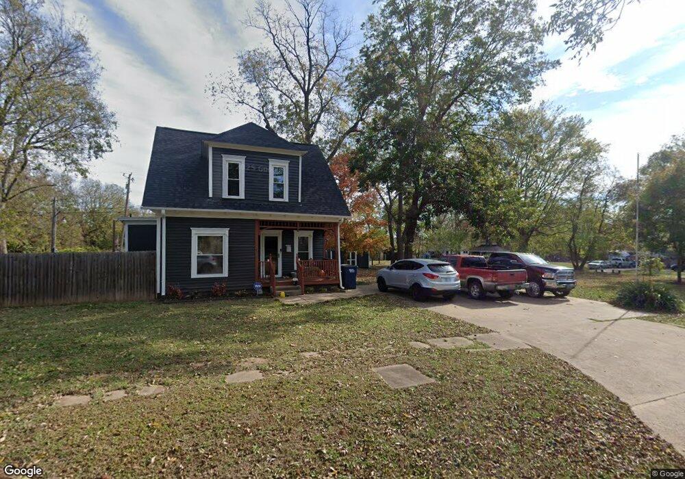 402 E Kiowa Ave, Cleveland, OK 74020 - photo 1