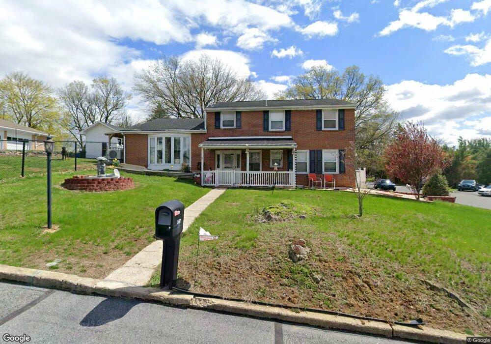 542 Acacia Ave, Reading, PA 19605 - photo 1