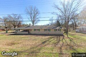 705 College St, Delhi, LA 71232
