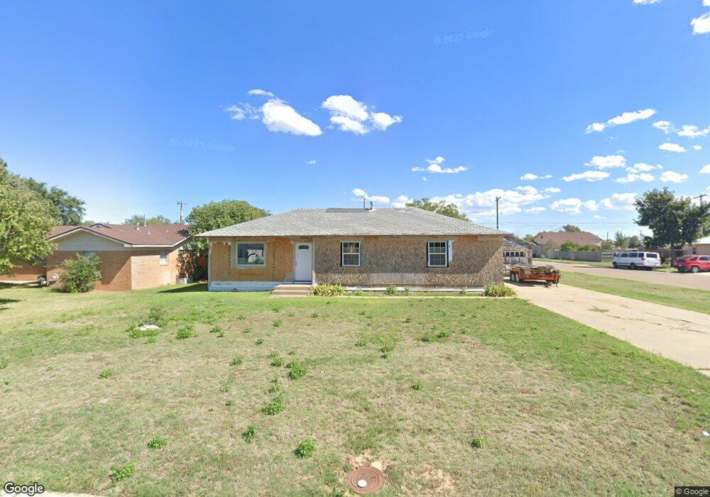 1115 S Meredith Ave, Dumas, TX 79029 - photo 1