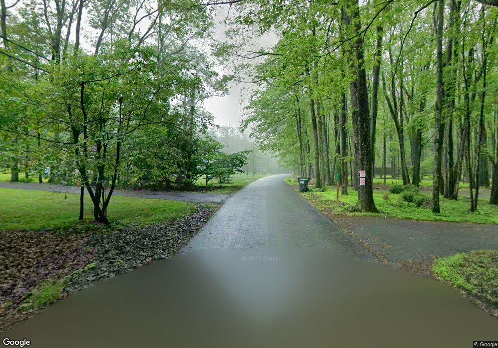 907 Red Run Rd, Pocono Summit, PA 18346 - photo 1