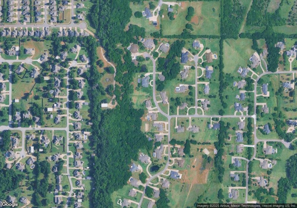 207 N Riverside Dr, Moore, OK 73160 - photo 1