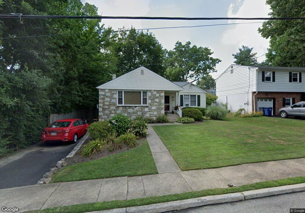 409 Edgewood Dr, Ambler, PA 19002 - photo 1